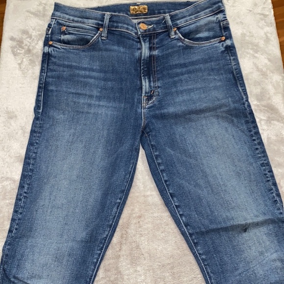 MOTHER THE STUNNER ZIP ANKLE STEP FRAY IN WALKING ON COALS HIGH RISE RAW HEM - Picture 8 of 15